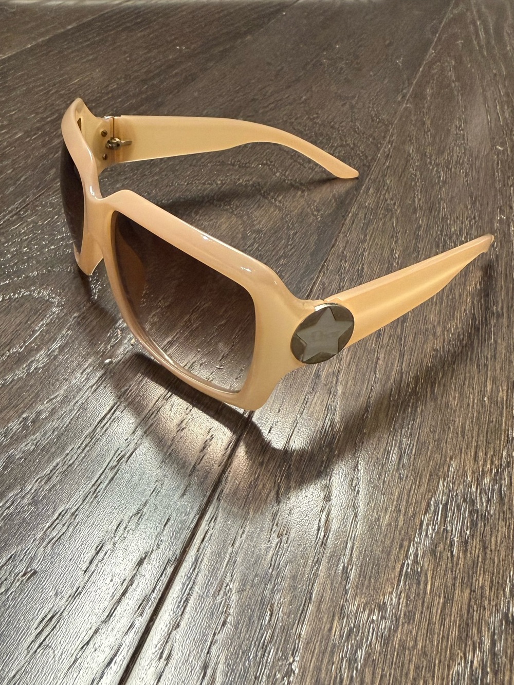 Authentic Vintage Dior Oversized Peach-Beige Square Sunglasses with Star Logo - Picture 2 of 5